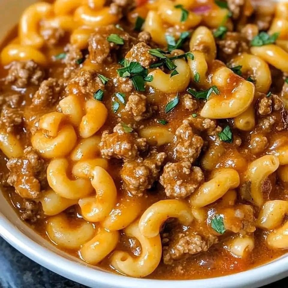 Homemade Hamburger Helper: A Comforting, One-Pan Meal 466134508_1837915393404502_2425887362416293663_n